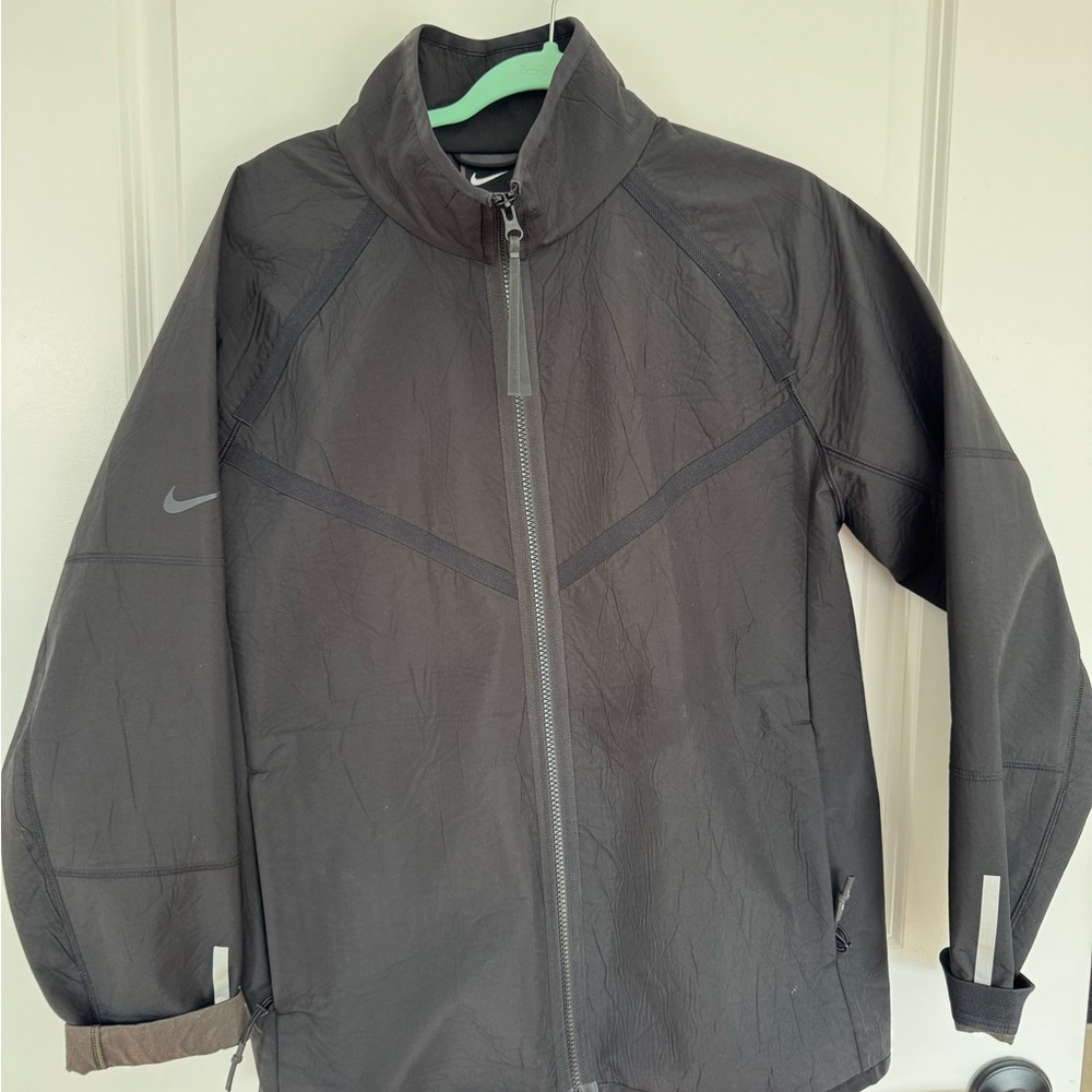 Nike Men's Charcoal Windbreaker Size Medium